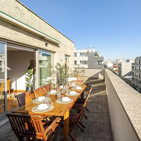 Whome Penthouse Luxe - Views, Terrace & Parking *