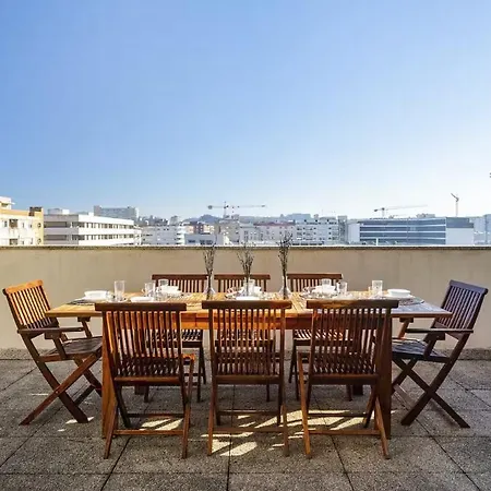 Whome Penthouse Luxe - Views, Terrace & Parking *