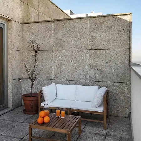 Whome Penthouse Luxe - Views, Terrace & Parking *