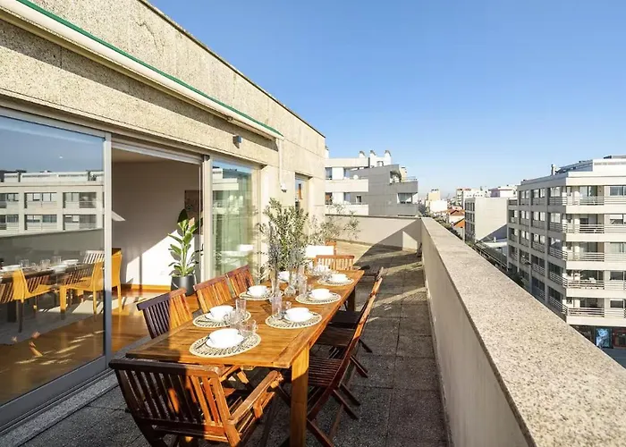 Whome Penthouse Luxe - Views, Terrace & Parking *