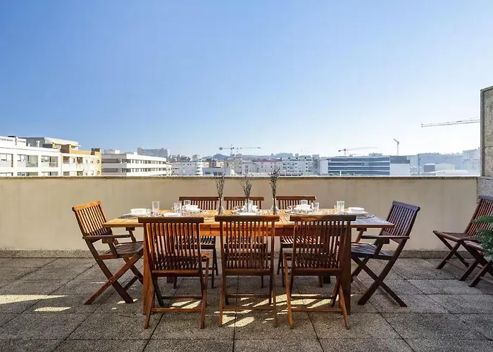 Whome Penthouse Luxe - Views, Terrace & Parking *