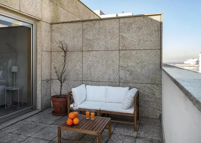 Whome Penthouse Luxe - Views, Terrace & Parking *